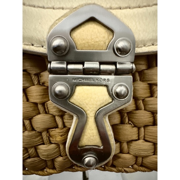 Michael Kors Patent Leather Santorini Shoulder Bag Flap Woven Corn Husk Handbag - Picture 3 of 13